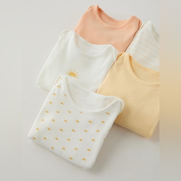 NIB Set of 5 Baby Onesies in Pastel Shades short sleeve bodysuit 2/3 Y cotton - Picture 2 of 2